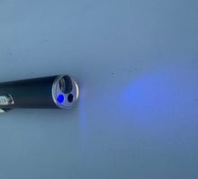 Load image into Gallery viewer, Dual purpose UV/Flashlight
