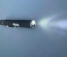 Load image into Gallery viewer, Dual purpose UV/Flashlight
